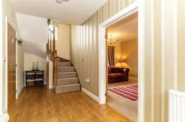  Image of 6 bedroom Detached house for sale in Amey Close Sutton Courtenay Abingdon OX14 at Sutton Courtenay Abingdon Drayton, OX14 4LW