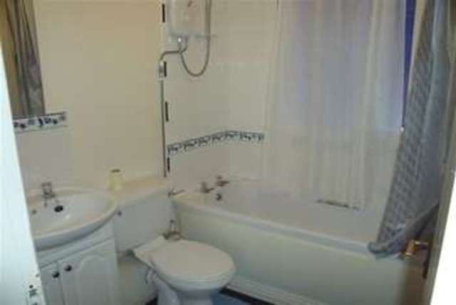  Image of 2 bedroom Terraced house to rent in Amity Close Smethwick B66 at Smethwick, B66 3AB