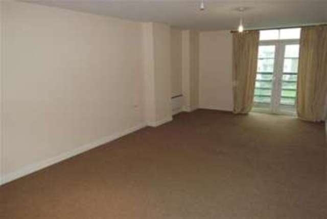  Image of 2 bedroom Flat to rent in Bramall Lane Sheffield S2 at Sheffield, S2 4RQ