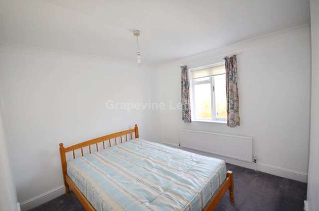  Image of 4 bedroom Detached house to rent in Appach Road London SW2 at Appach Road Brixton London, SW2 2LE