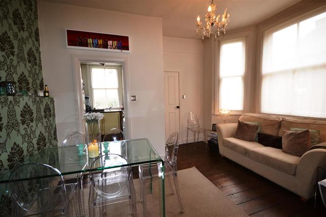  Image of 3 bedroom Property to rent in Archway Road London N6 at Highgate, N6 5AU