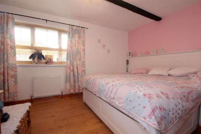  Image of 2 bedroom Mews for sale in Armstrong Place Hemel Hempstead HP1 at Armstrong Place  Hemel Hempstead, HP1 3AN