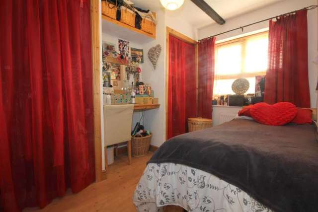  Image of 2 bedroom Mews for sale in Armstrong Place Hemel Hempstead HP1 at Armstrong Place  Hemel Hempstead, HP1 3AN