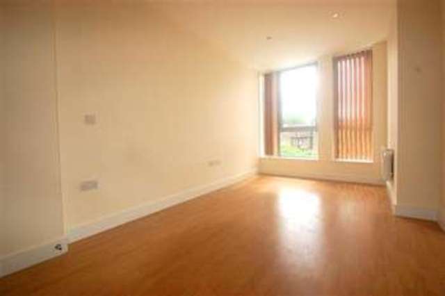  Image of 2 bedroom Apartment to rent in Arthur Road London SW19 at Wimbledon Park, SW19 8AQ