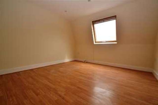  Image of 2 bedroom Apartment to rent in Arthur Road London SW19 at Wimbledon Park, SW19 8AB