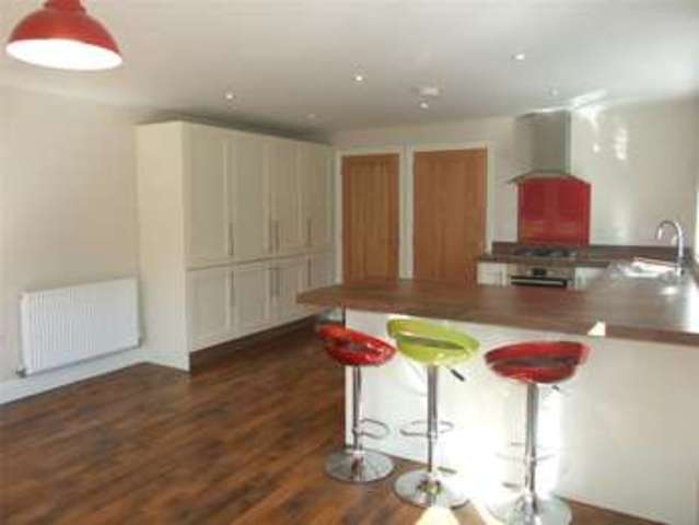  Image of 3 bedroom Detached house to rent in Ashley Road Reading RG1 at Reading Berkshire Reading, RG1 6HT