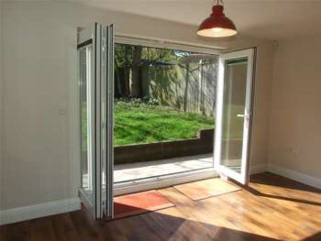  Image of 3 bedroom Detached house to rent in Ashley Road Reading RG1 at Reading Berkshire Reading, RG1 6HT