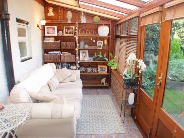  Image of 2 bedroom Cottage for sale in Aylesbury Road Bierton Aylesbury HP22 at Aylesbury Road Bierton Aylesbury, HP22 5DL