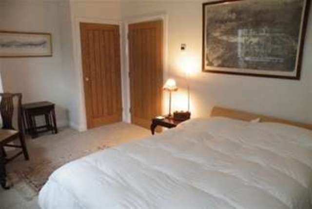  Image of 2 bedroom Maisonette to rent in Baring Road Cowes PO31 at Cowes, PO31 8DS