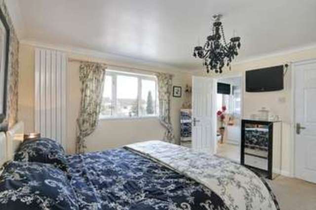  Image of 4 bedroom Detached house for sale in Low Road Barrowby Grantham NG32 at Low Road Barrowby Grantham, NG32 1DJ
