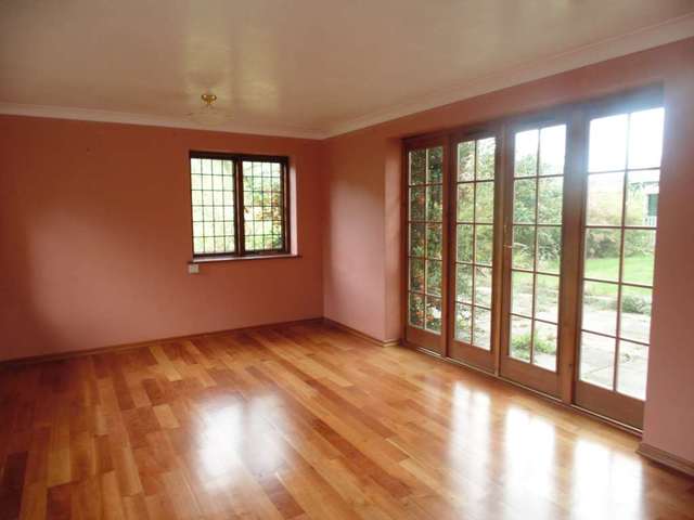  Image of 4 bedroom Detached house to rent in Baskerville Lane Shiplake Henley-on-Thames RG9 at Baskerville Lane Shiplake Henley On Thames, RG9 3JY