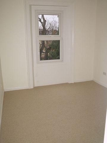  Image of 1 bedroom Flat to rent in Battersea Bridge Road London SW11 at Battersea Bridge Road  London, SW11 3AS