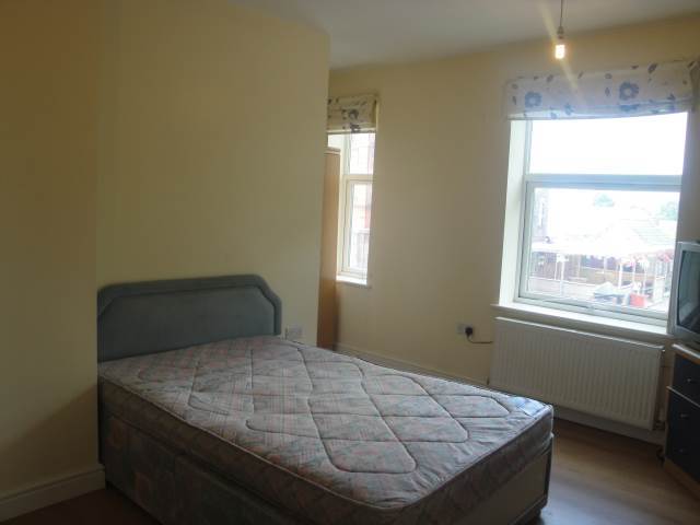  Image of Studio flat to rent in Bewsey Road Warrington WA5 at Bewsey Warrington Great Sankey, WA5 0LG