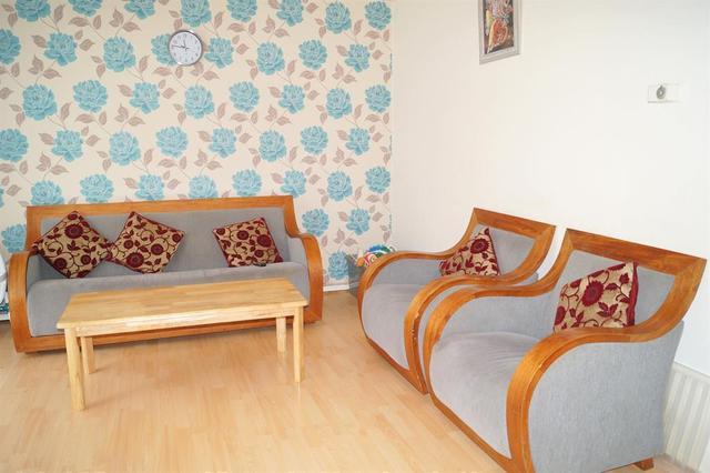  Image of 2 bedroom Ground Flat for sale in Dormers Wells Lane Southall UB1 at 5 Dormers Wells Lane Southall Southall, UB1 3HT