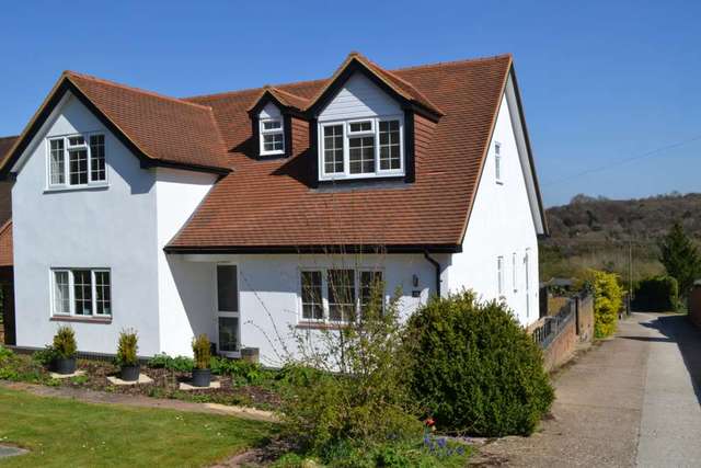  Image of 4 bedroom Detached house to rent in Haw Lane Bledlow Ridge High Wycombe HP14 at Haw Lane Bledlow Ridge High Wycombe, HP14 4JH