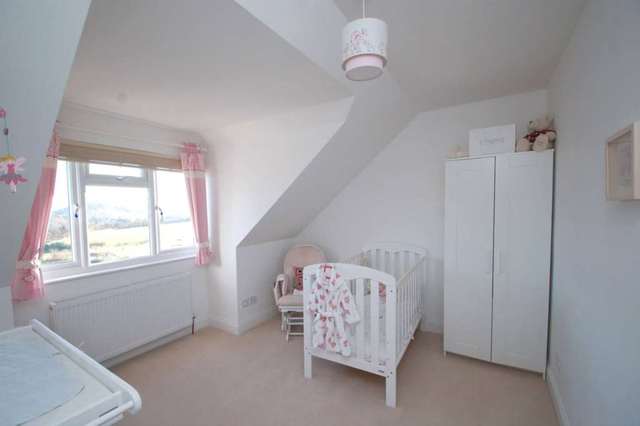  Image of 4 bedroom Detached house to rent in Haw Lane Bledlow Ridge High Wycombe HP14 at Haw Lane Bledlow Ridge High Wycombe, HP14 4JH