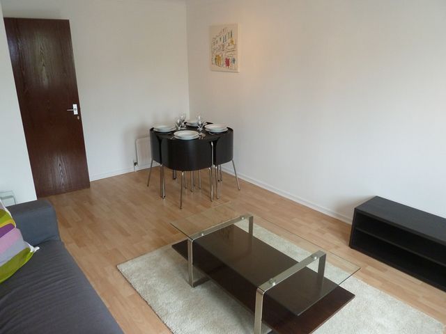  Image of 2 bedroom Flat to rent in Boat Green Edinburgh EH3 at Canonmills Edinburgh Edinburgh, EH3 5LL