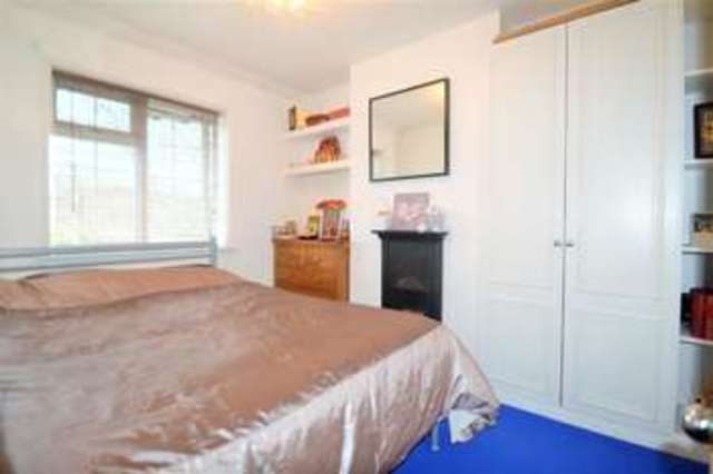  Image of 3 bedroom Terraced house to rent in Bordesley Road Morden SM4 at Morden Hall Park, SM4 5LW