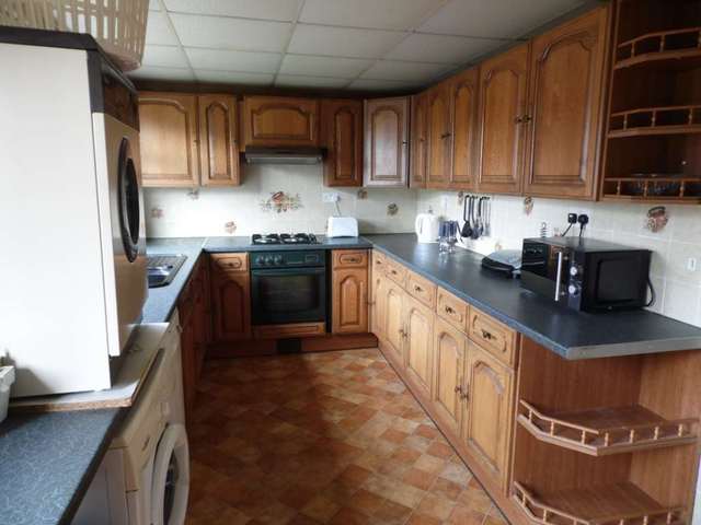  Image of 4 bedroom Semi-Detached house for sale in Bradley Close Benfleet SS7 at Bradley Close Thundersley Benfleet, SS7 3AH