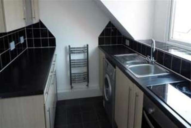  Image of 2 bedroom Flat to rent in Station Road Hednesford Cannock WS12 at Cannock, WS12 4DL