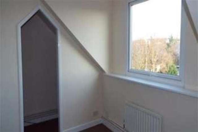  Image of 2 bedroom Flat to rent in Station Road Hednesford Cannock WS12 at Cannock, WS12 4DL