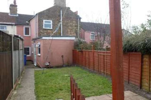  Image of 2 bedroom Detached house to rent in Bridge Road Lowestoft NR32 at Oulton Broad Lowestoft, NR32 3LN