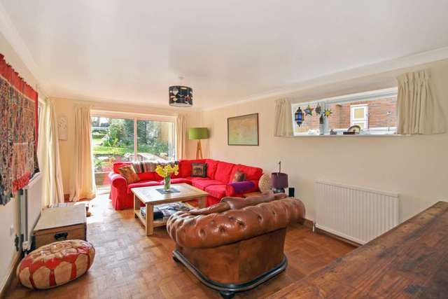  Image of 5 bedroom Detached house for sale in Brookfield Close Tring HP23 at Brookfield Close  Tring, HP23 4ED