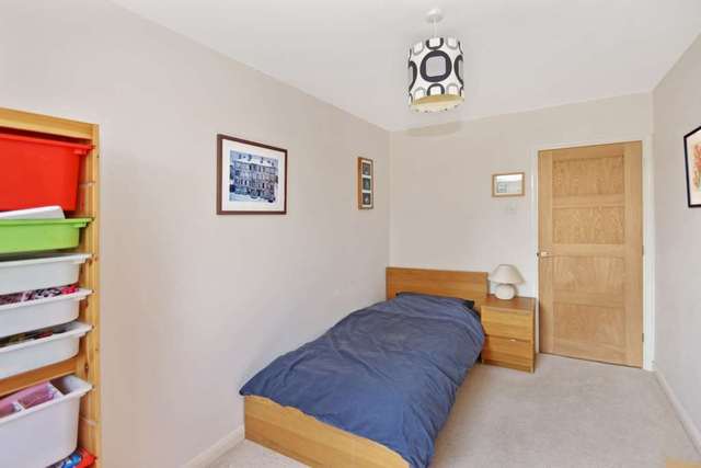  Image of 5 bedroom Detached house for sale in Brookfield Close Tring HP23 at Brookfield Close  Tring, HP23 4ED