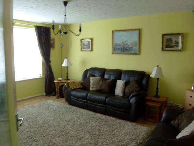 Image of 2 bedroom Flat to rent in Burghfield Road Reading RG30 at Reading Burfield Road Reading, RG30 3NS