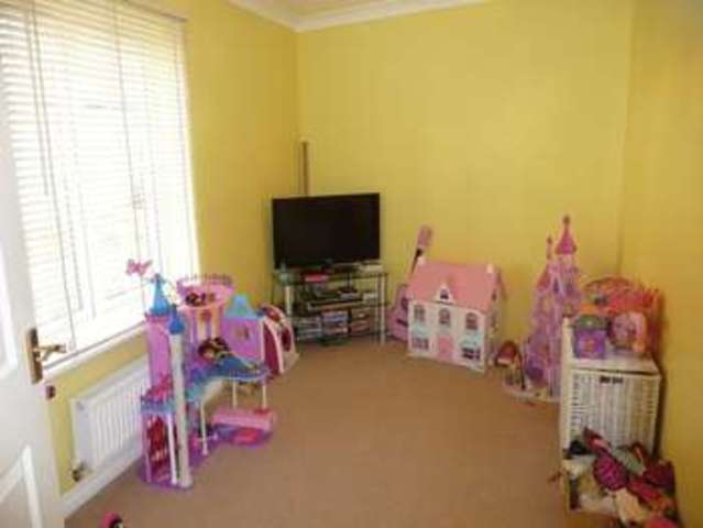  Image of 4 bedroom Semi-Detached house for sale in Calypso Walk Swindon SN25 at Calypso Walk Oakhurst Swindon, SN25 2LX