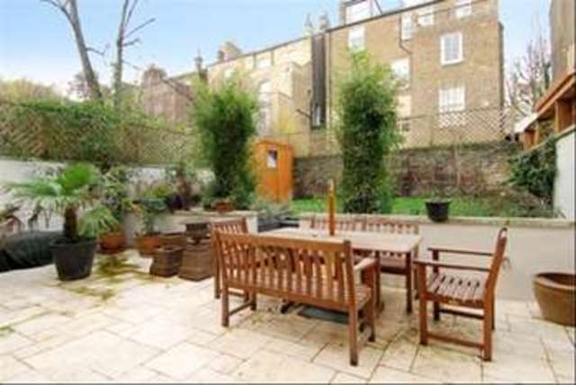  Image of 2 bedroom Flat to rent in Cambridge Gardens London W10 at London, W10 6HR