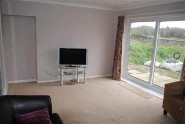  Image of 1 bedroom Flat to rent in Nantgaredig Carmarthen SA32 at Pontargothi  Nantgaredig, SA32 7NG