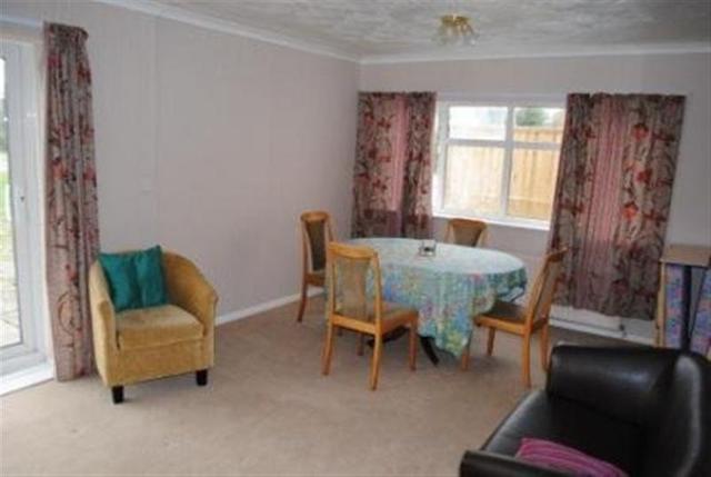  Image of 1 bedroom Flat to rent in Nantgaredig Carmarthen SA32 at Pontargothi  Nantgaredig, SA32 7NG