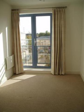  Image of 2 bedroom Apartment to rent in The Quays Castle Quay Close Nottingham NG7 at Castle Quays Close Castle Marina Castle Marina Nottingham, NG7 1HR