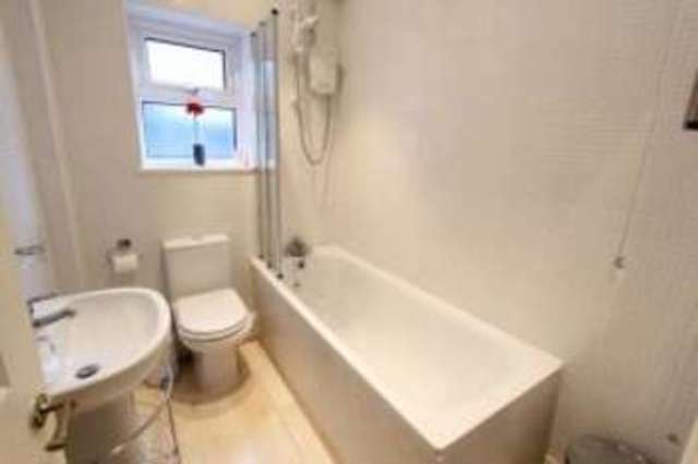  Image of 2 bedroom Flat for sale in Cathays Terrace Cathays Cardiff CF24 at Cathays Cardiff Roath, CF24 4HZ