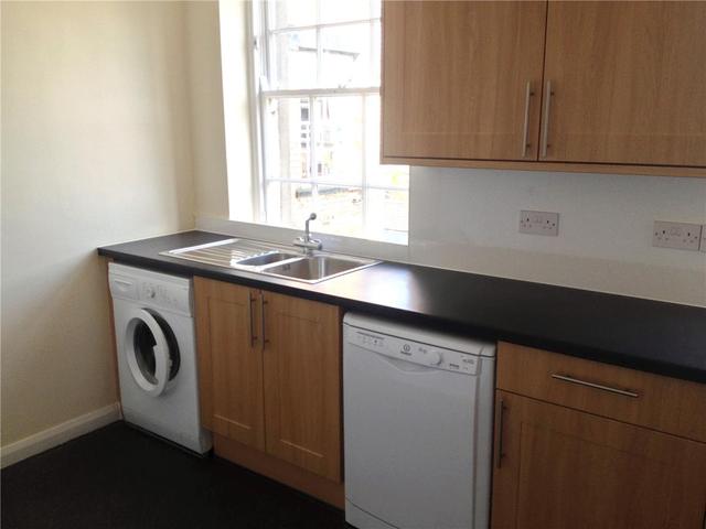  Image of 2 bedroom Flat to rent in Causewayside Edinburgh EH9 at Newington Edinburgh Edinburgh, EH9 1PH