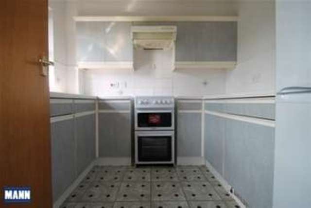  Image of 2 bedroom Flat to rent in Chalice Way Greenhithe DA9 at Greenhithe, DA9 9PR