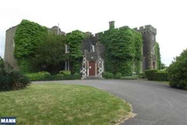  Image of 2 bedroom Flat to rent in Chalice Way Greenhithe DA9 at Greenhithe, DA9 9PR