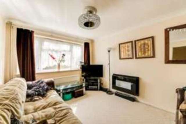  Image of 3 bedroom Terraced house for sale in Ridgeway Walk Chandler