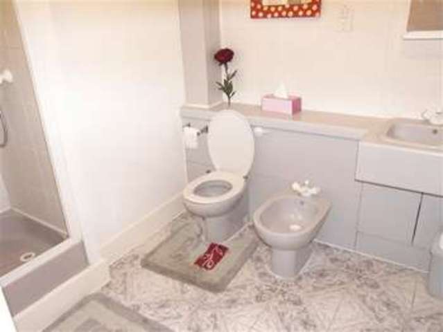  Image of 2 bedroom Apartment to rent in Chasewood Park Sudbury Hill Harrow-on-the-Hill Harrow HA1 at Harrow on the Hill, HA1 3YP