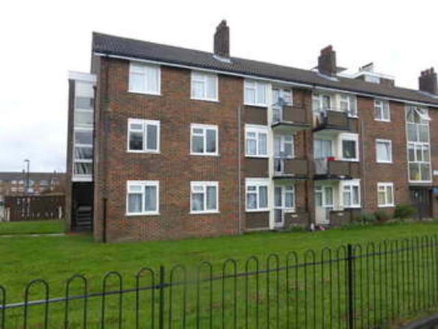  Image of 2 bedroom Flat for sale in Chertsey Crescent New Addington Croydon CR0 at New Addington Croydon New Addington, CR0 0DJ