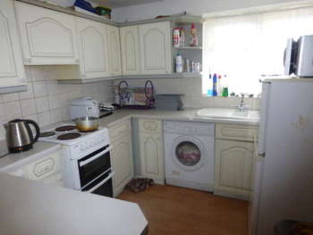  Image of 2 bedroom Flat for sale in Chertsey Crescent New Addington Croydon CR0 at New Addington Croydon New Addington, CR0 0DJ