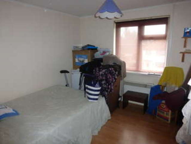  Image of 2 bedroom Flat for sale in Chertsey Crescent New Addington Croydon CR0 at New Addington Croydon New Addington, CR0 0DJ