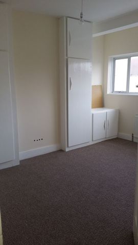  Image of 3 bedroom Detached house to rent in Chichester Road London N9 at Chichester Road Array Lower Edmonton, N9 9DH