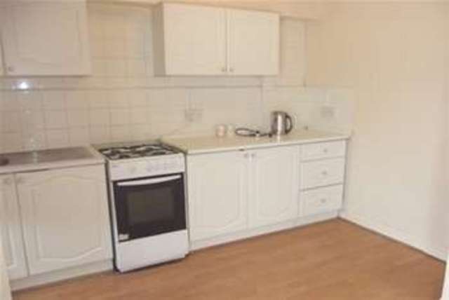  Image of 3 bedroom Detached house to rent in Waverley Avenue London E4 at London, E4 8HS