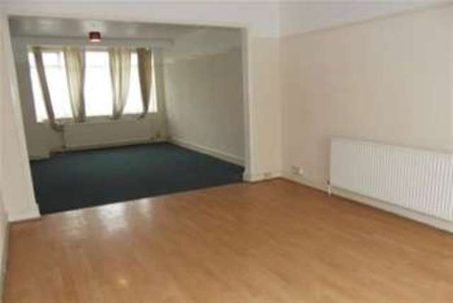  Image of 3 bedroom Detached house to rent in Waverley Avenue London E4 at London, E4 8HS