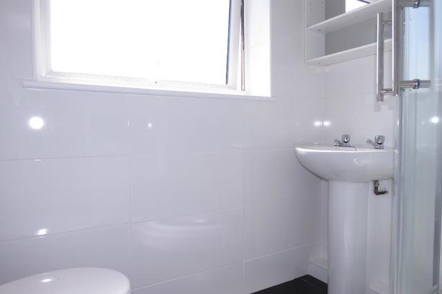  Image of 1 bedroom Flat to rent in Church Road Kingston upon Thames KT1 at Kingston  London, KT1 3DJ