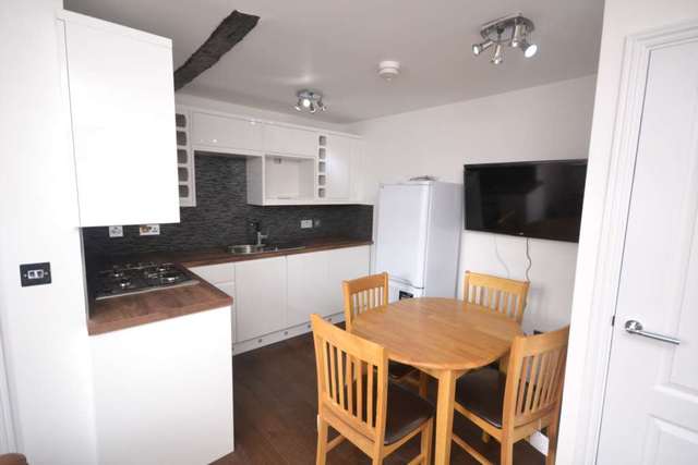  Image of 2 bedroom Detached house to rent in Church Street Caversham Reading RG4 at Church Street Caversham Reading, RG4 8AT