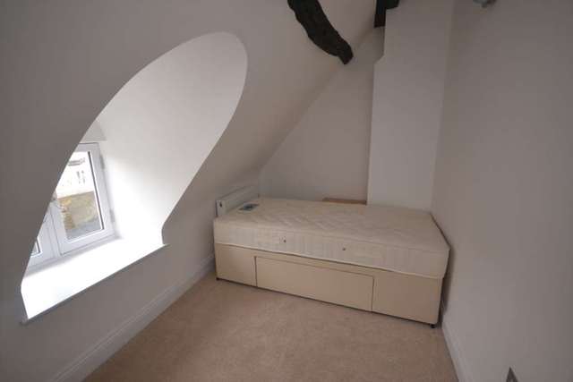  Image of 2 bedroom Detached house to rent in Church Street Caversham Reading RG4 at Church Street Caversham Reading, RG4 8AT