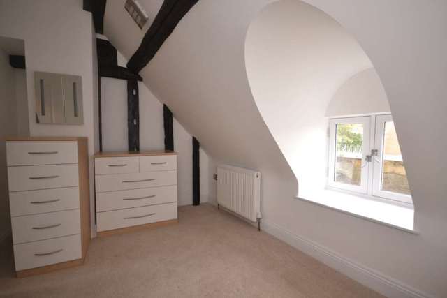  Image of 2 bedroom Detached house to rent in Church Street Caversham Reading RG4 at Church Street Caversham Reading, RG4 8AT